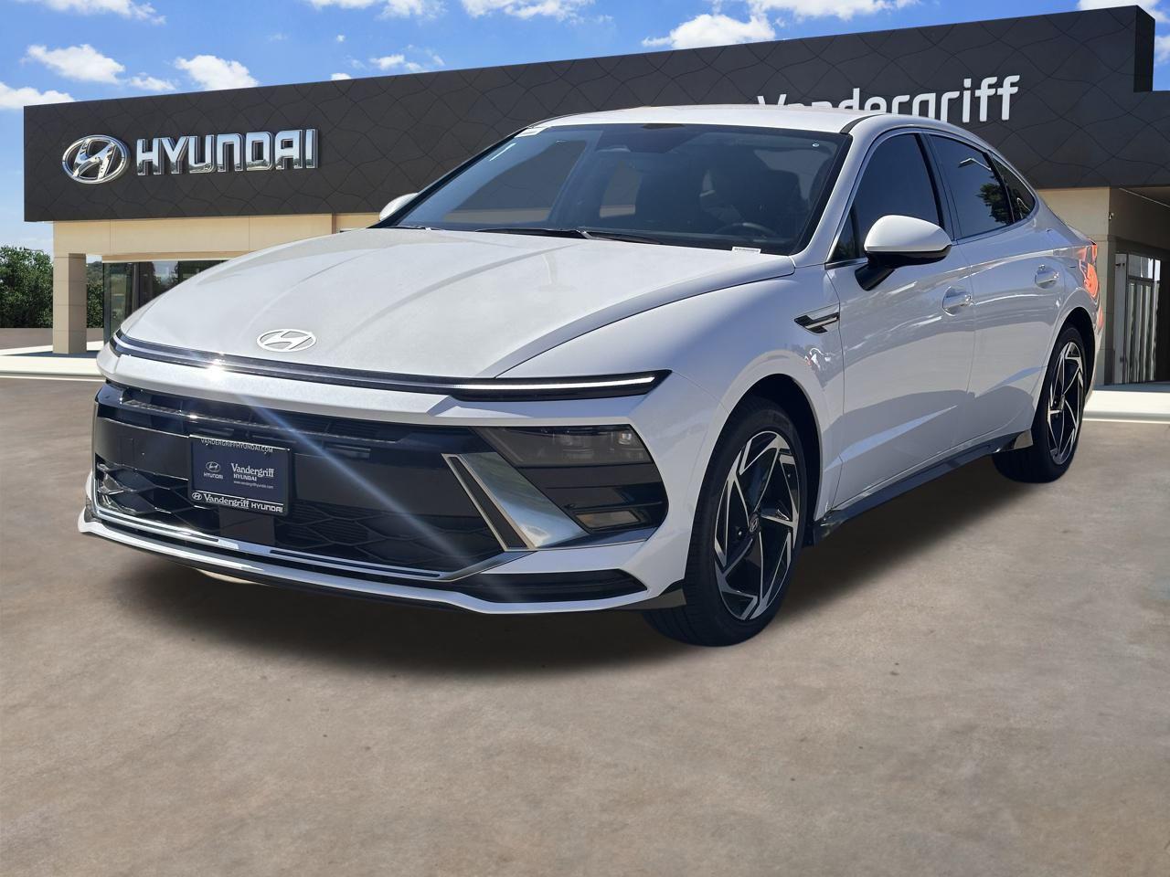2026 Hyundai Sonata SEL Sport photo 2