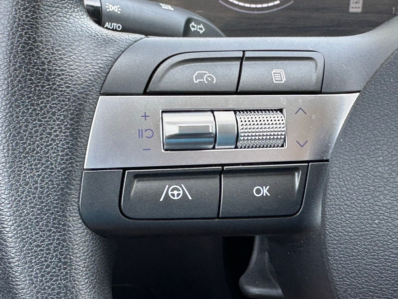 Certified Used 2024 Denim Blue Pearl Hyundai SE image 23