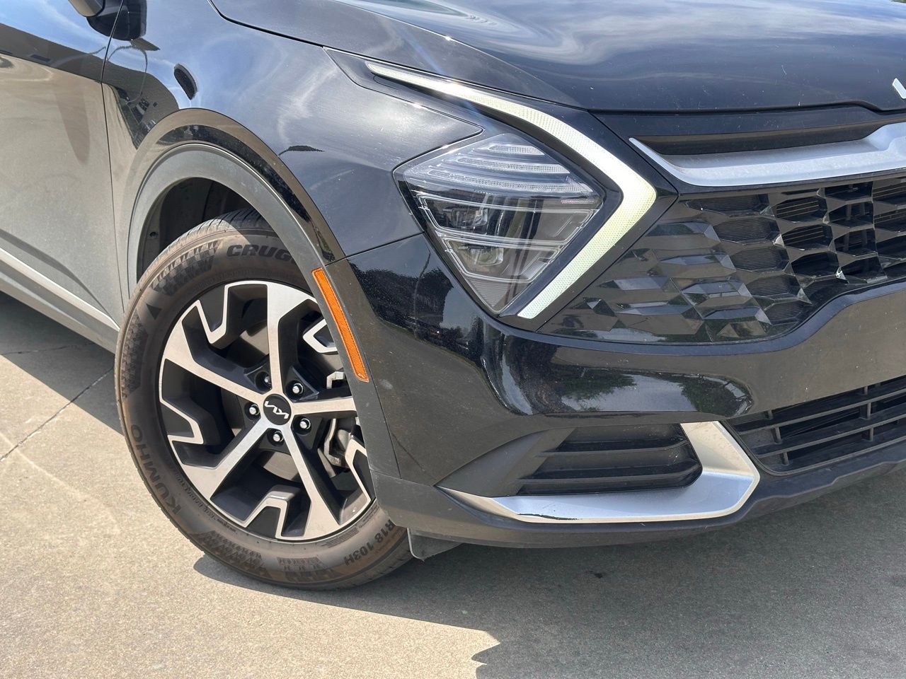 Used 2025 Ebony Black Kia EX image 4