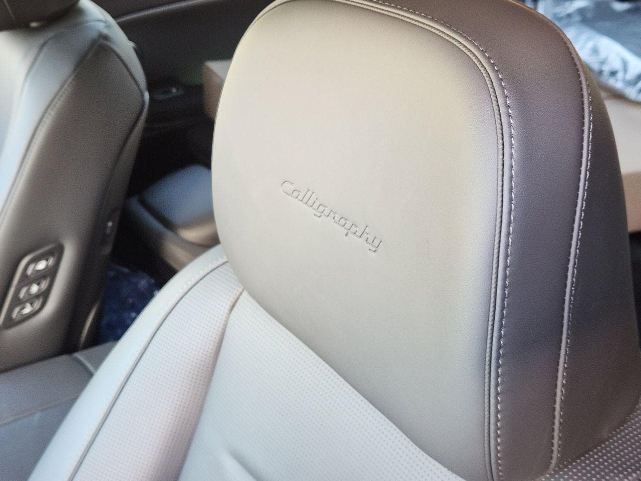 New 2026 Abyss Black Pearl Hyundai Calligraphy image 12