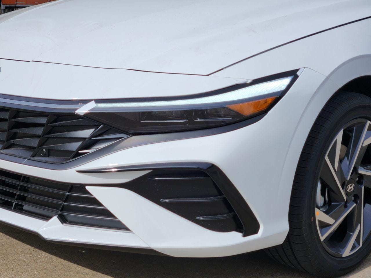 New 2026 W6H White Hyundai Limited image 6