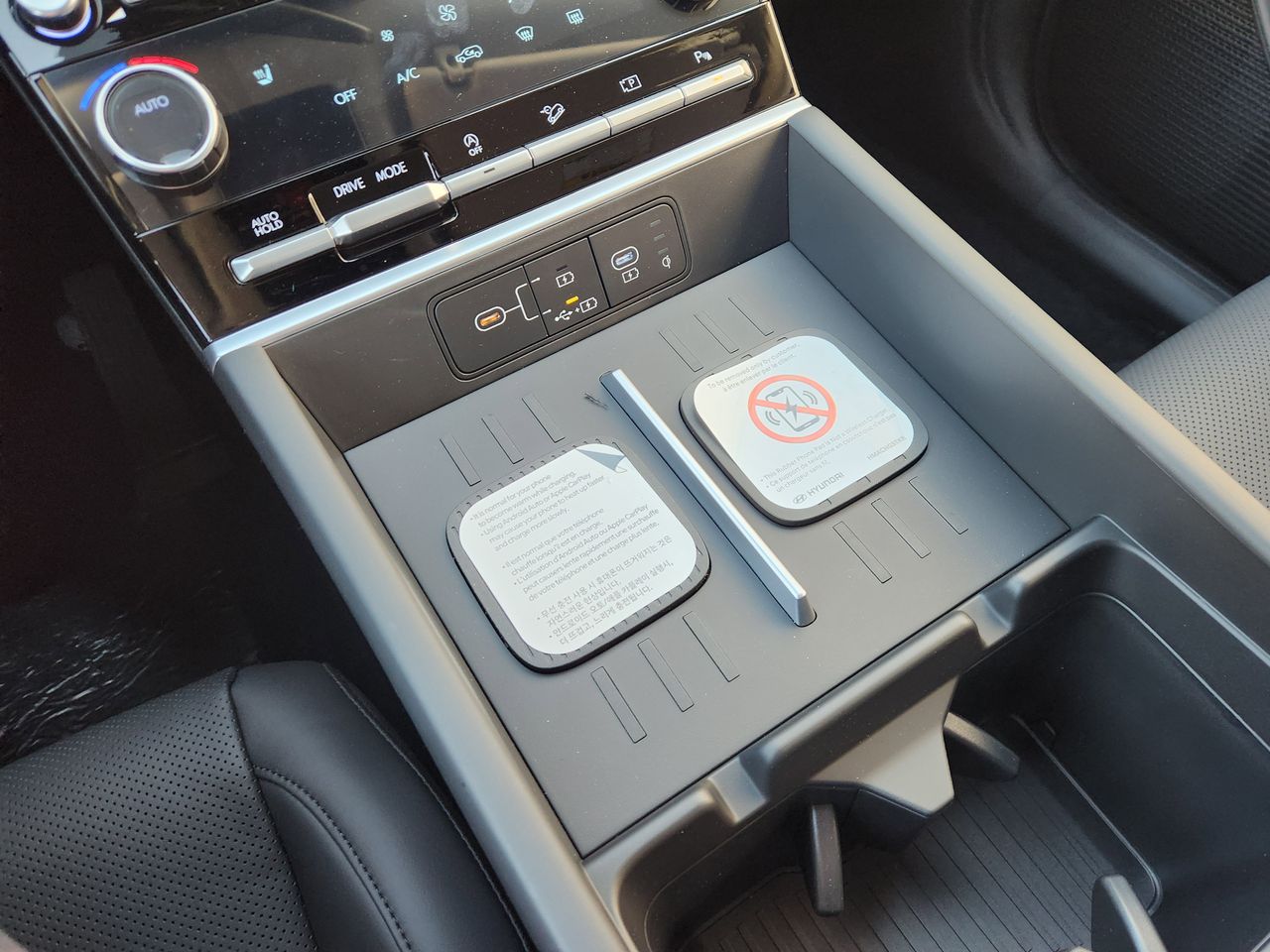 New 2026 R2P Red Hyundai SEL FWD image 18