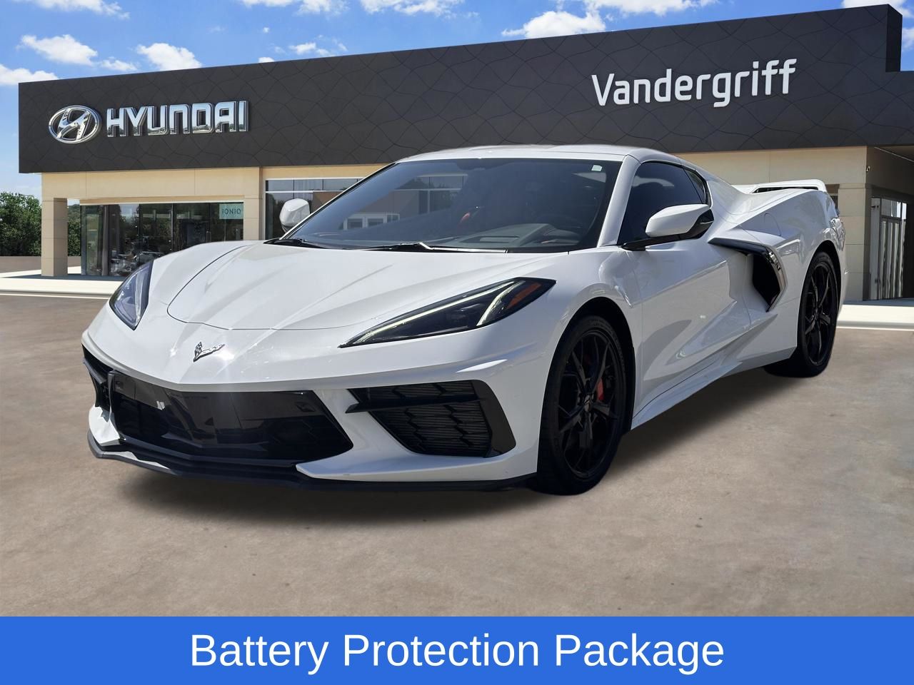 Used 2020 Arctic White Chevrolet Stingray 3LT image 4