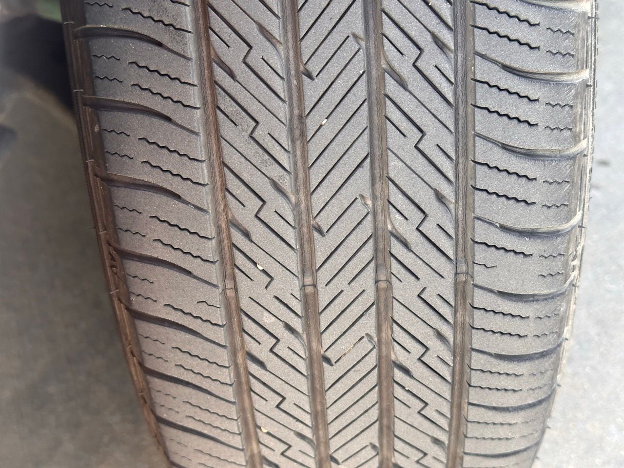 Used 2012 Classic Silver Toyota LE image 5