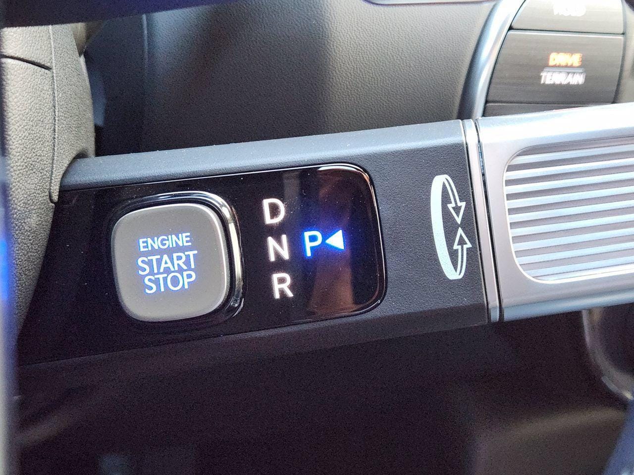 New 2027 Abyss Black Pearl Hyundai Calligraphy image 19