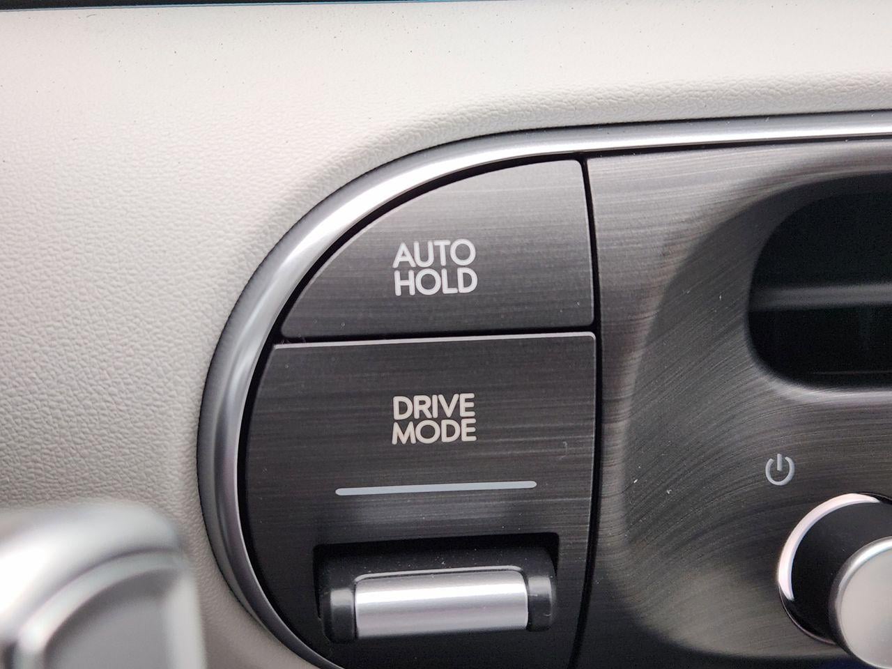 New 2026 WC9 White Hyundai SEL FWD image 16