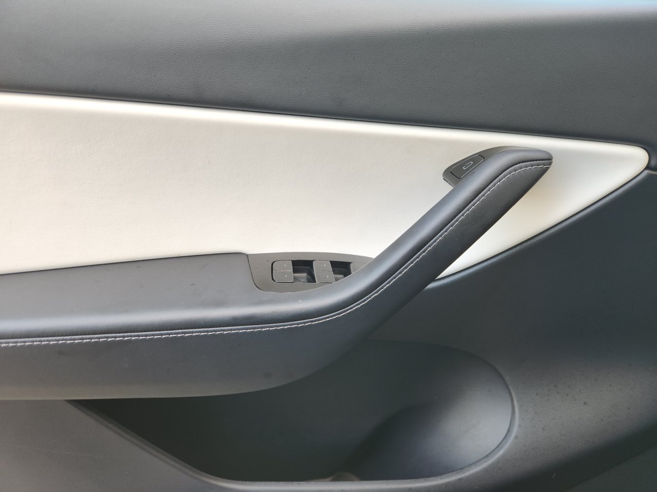 Used 2020 Midnight Silver Tesla Long Range image 19