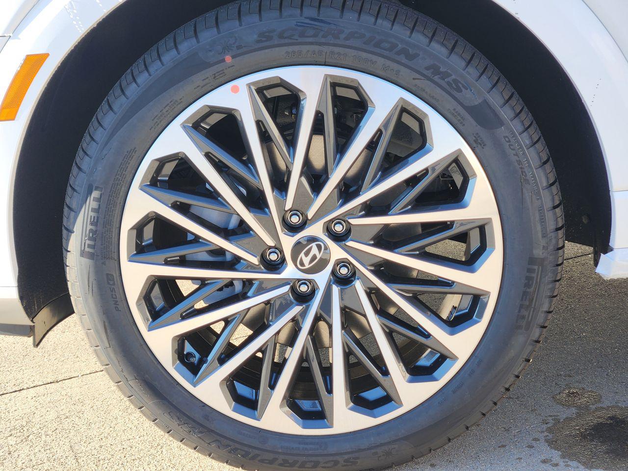 New 2026 WC9 White Hyundai Calligraphy FWD image 7