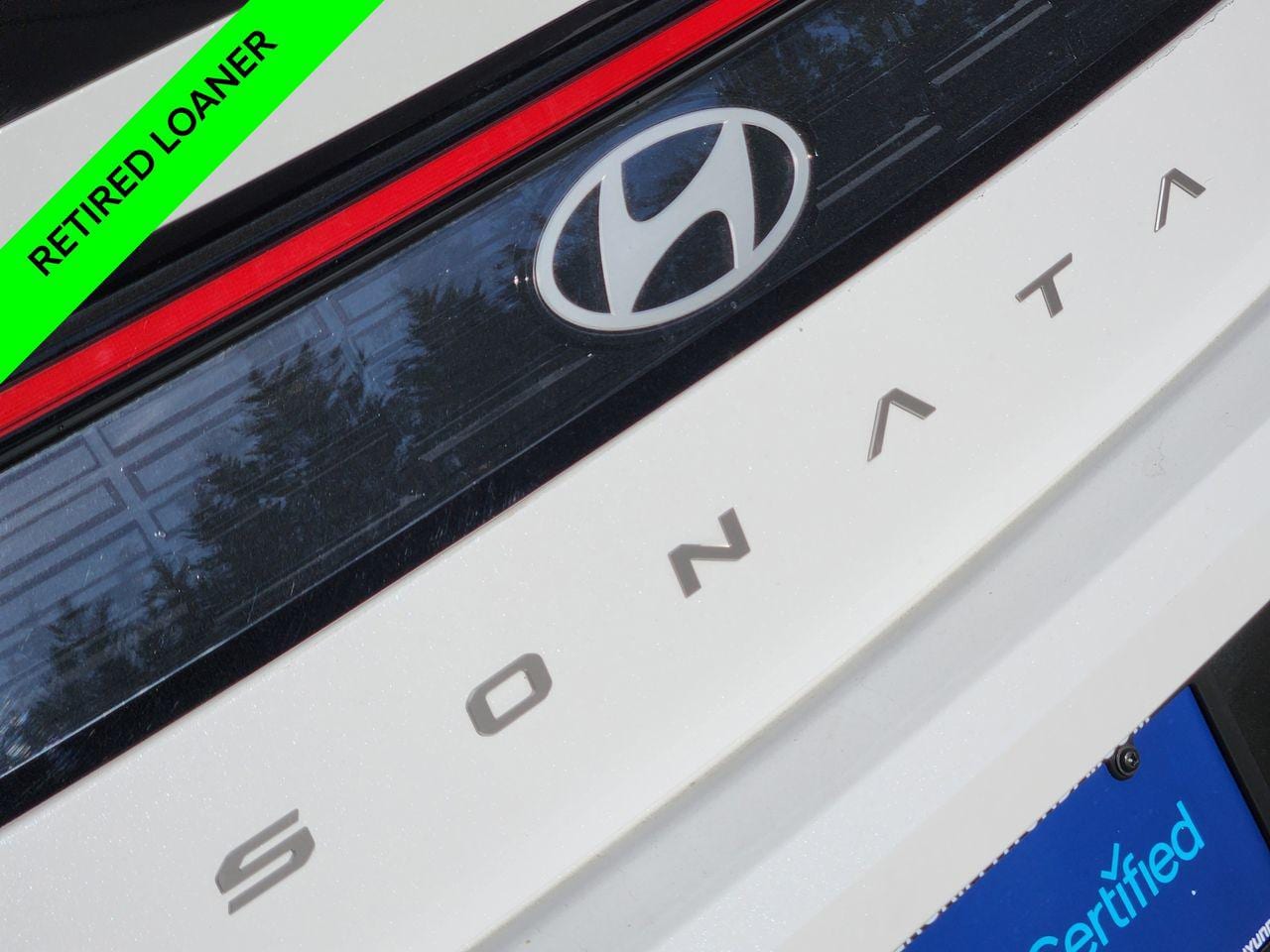 New 2025 W6H White Hyundai SEL Convenience image 9