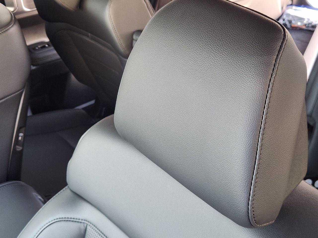 New 2027 Ecotronic Gray Hyundai Limited FWD image 11