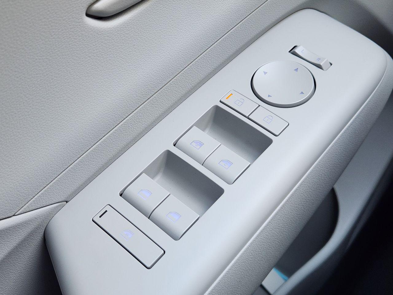 New 2026 R2P Red Hyundai SEL Sport FWD image 21