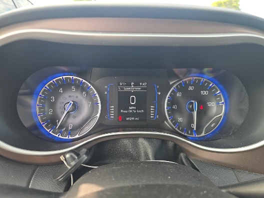 Used 2024 Bright White Chrysler LX image 16