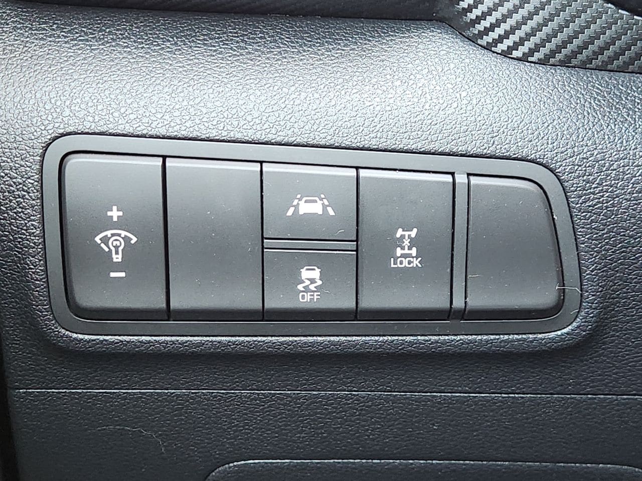 Used 2019 Gemstone Red Hyundai SE image 20