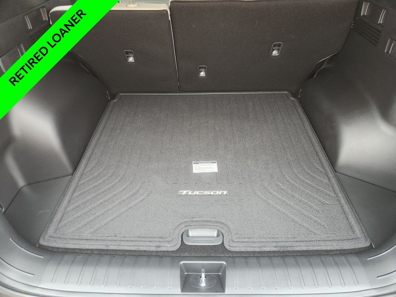 New 2026 Shimmering Silver Hyundai SEL FWD image 31