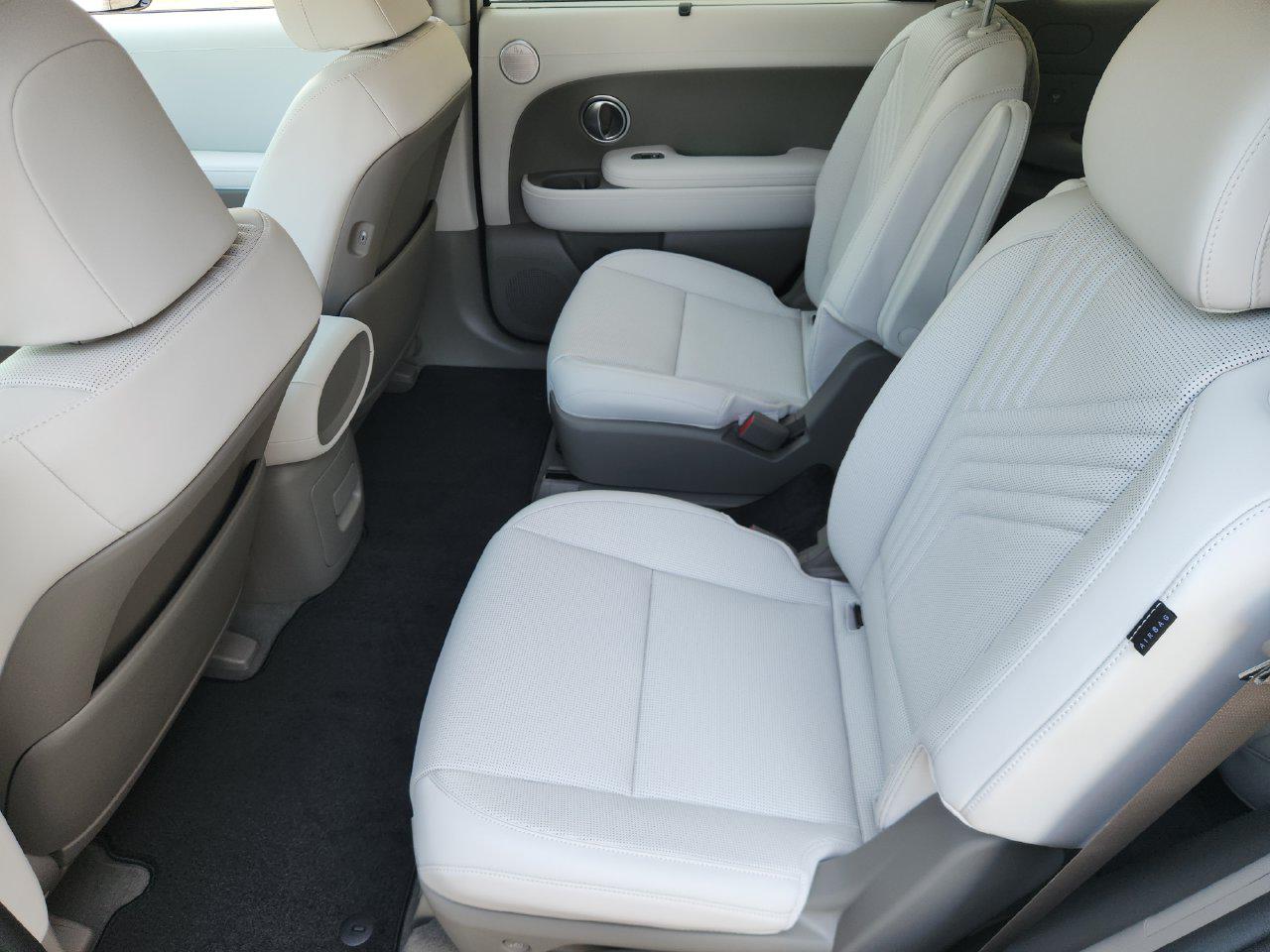 New 2027 Creamy White Pearl Hyundai Blue SEL Premium 7P image 28