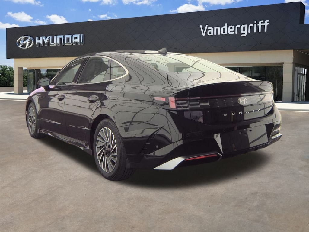 Used 2025 Hyundai Sonata Hybrid Limited Sedan