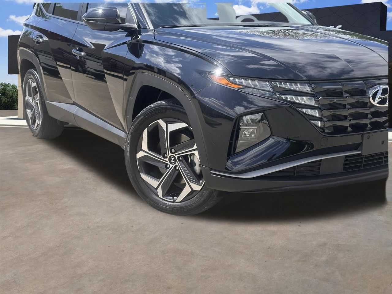 Used 2024 Black Pearl Hyundai SEL Convenience image 2