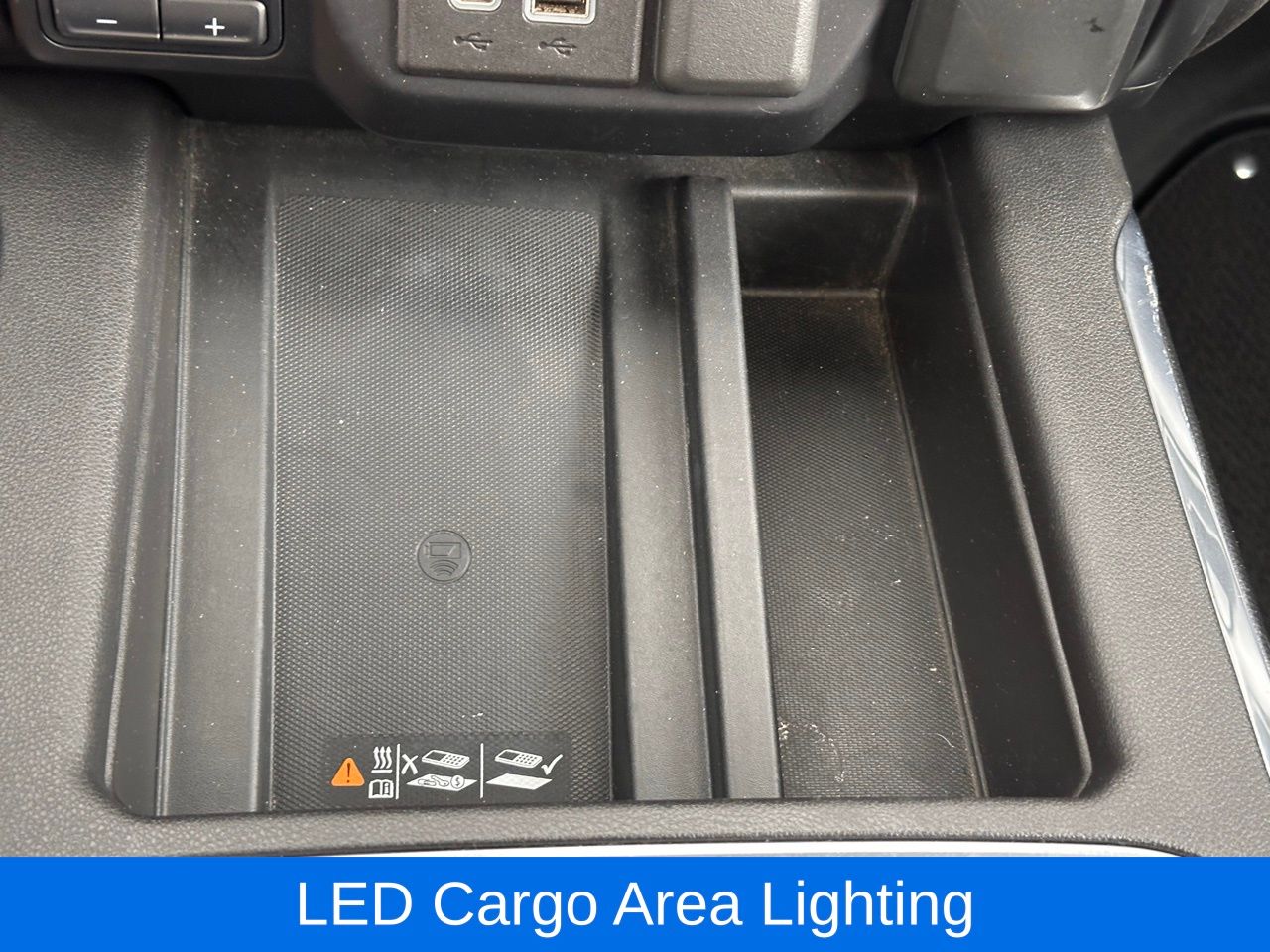 Used 2022 Summit White GMC AT4 image 36