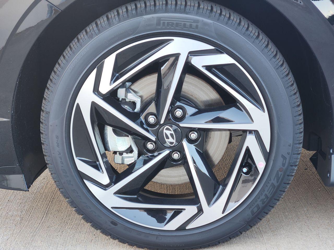 New 2026 A2B Black Hyundai SEL Sport image 7