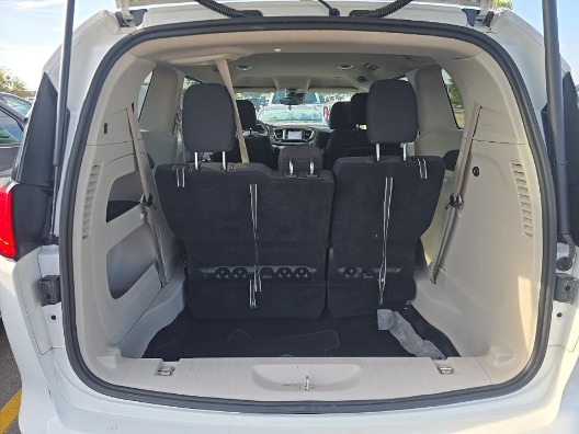 Used 2024 Bright White Chrysler LX image 20