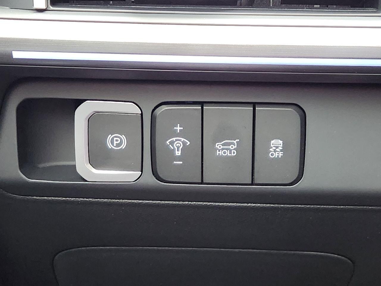 New 2026 W6H White Hyundai Limited image 21