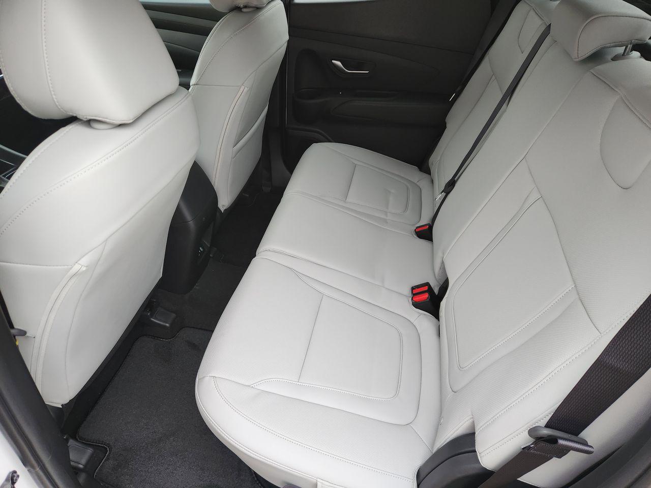 New 2026 SAW White Hyundai SEL FWD image 28