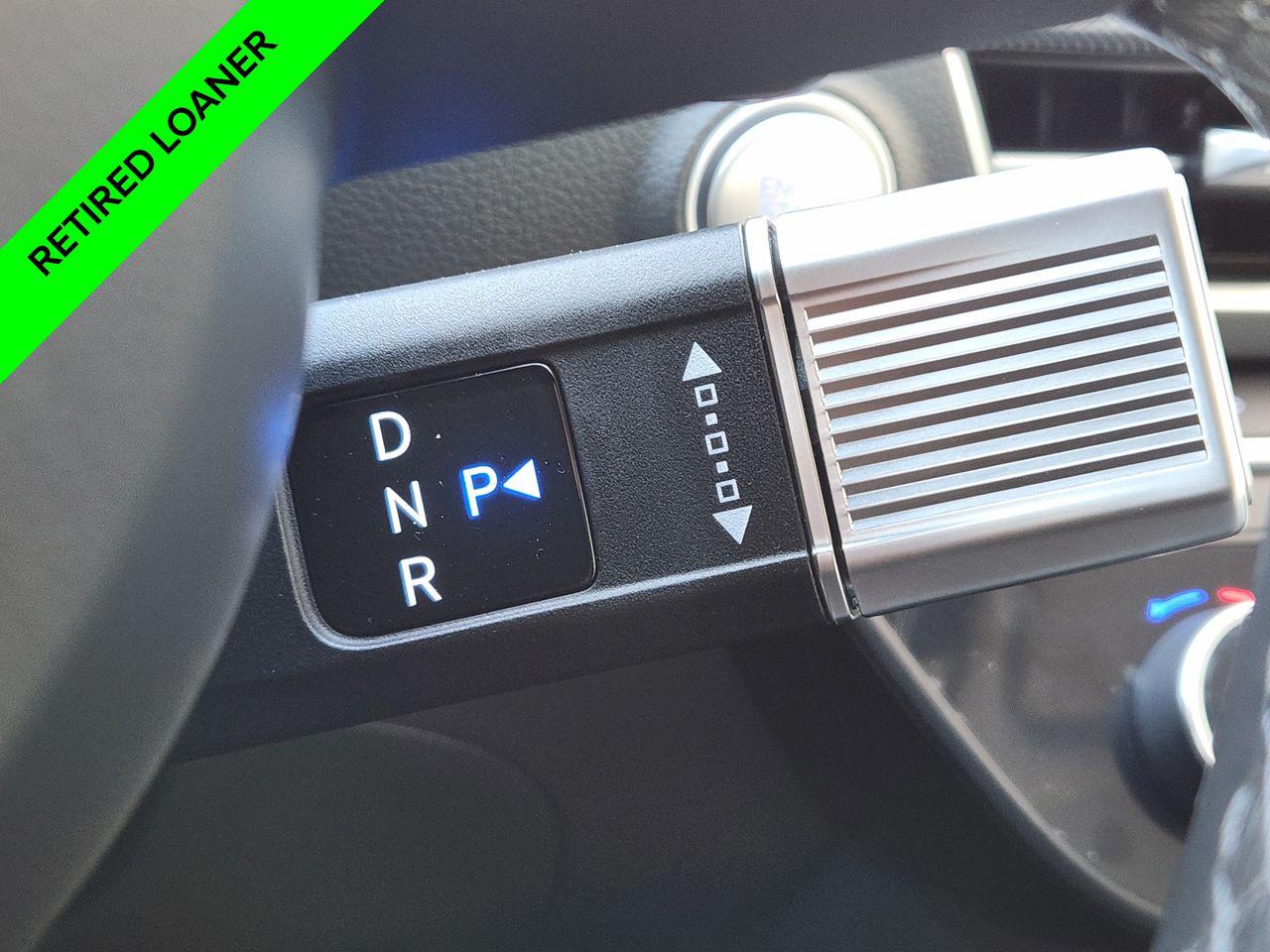 New 2025 W6H White Hyundai SEL Convenience image 18