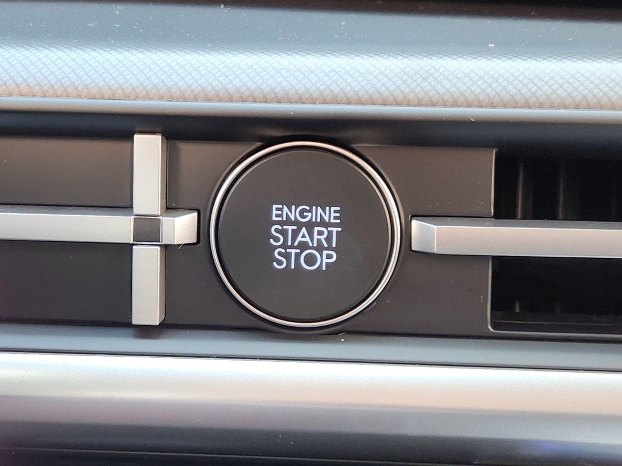 New 2026 R2P Red Hyundai SEL FWD image 18