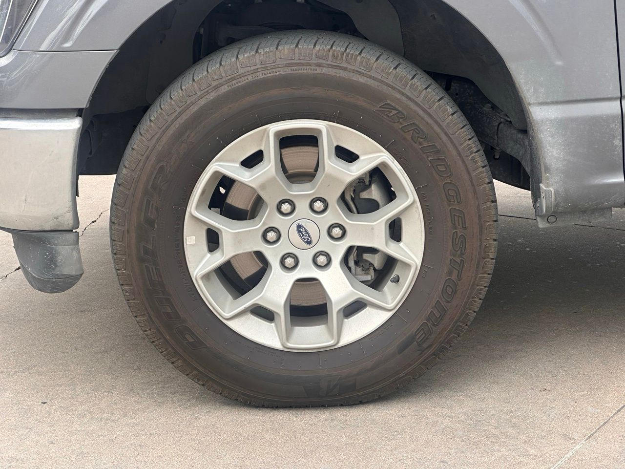 Used 2023 Gray Metallic Ford XLT image 11