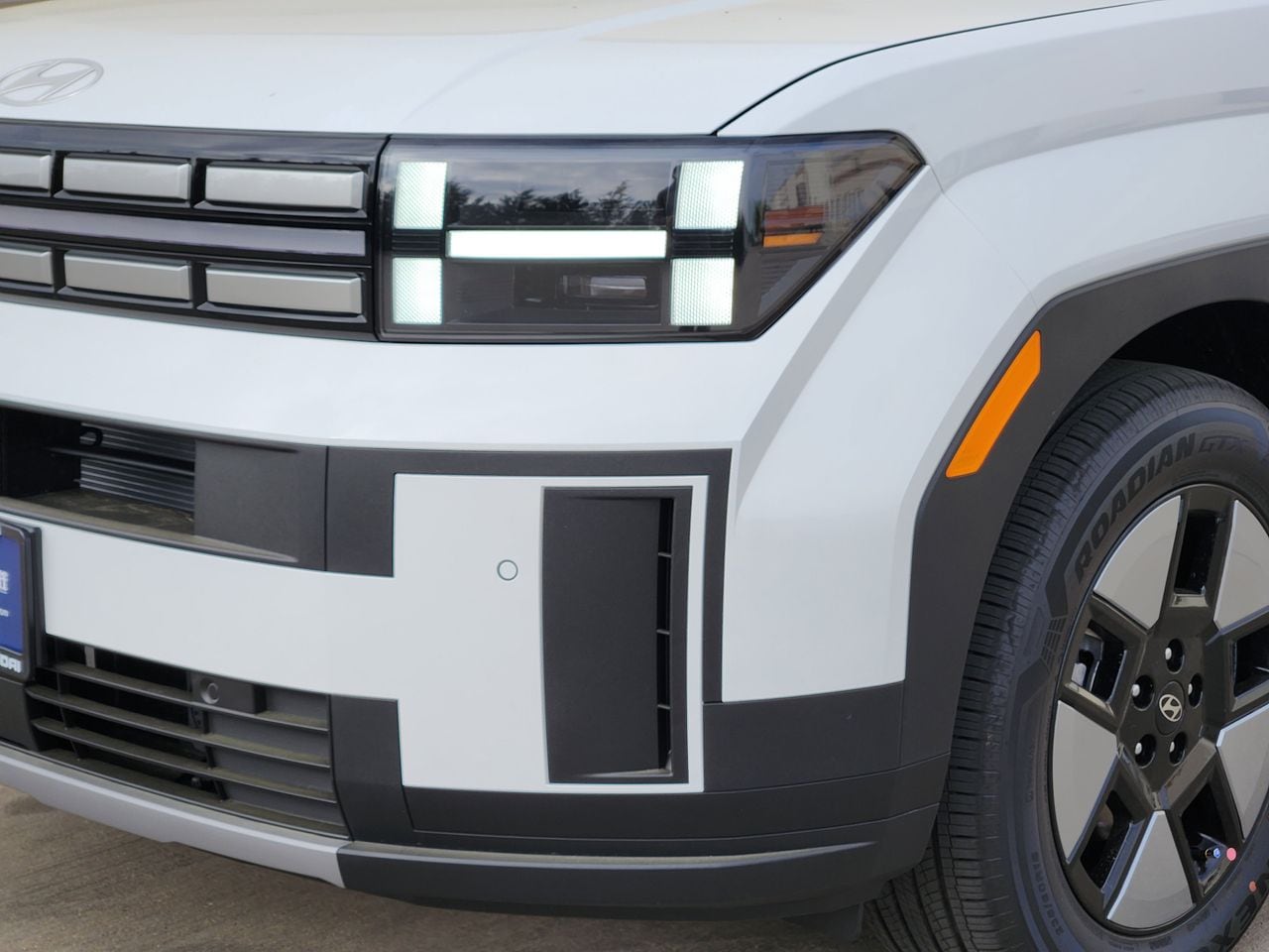 New 2026 W6H White Hyundai SEL image 6