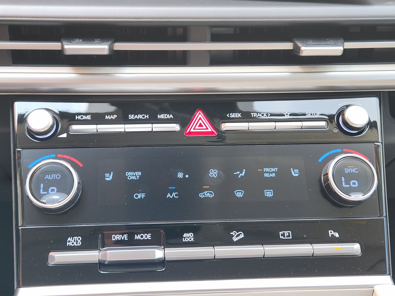 New 2026 W6H White Hyundai SEL image 16