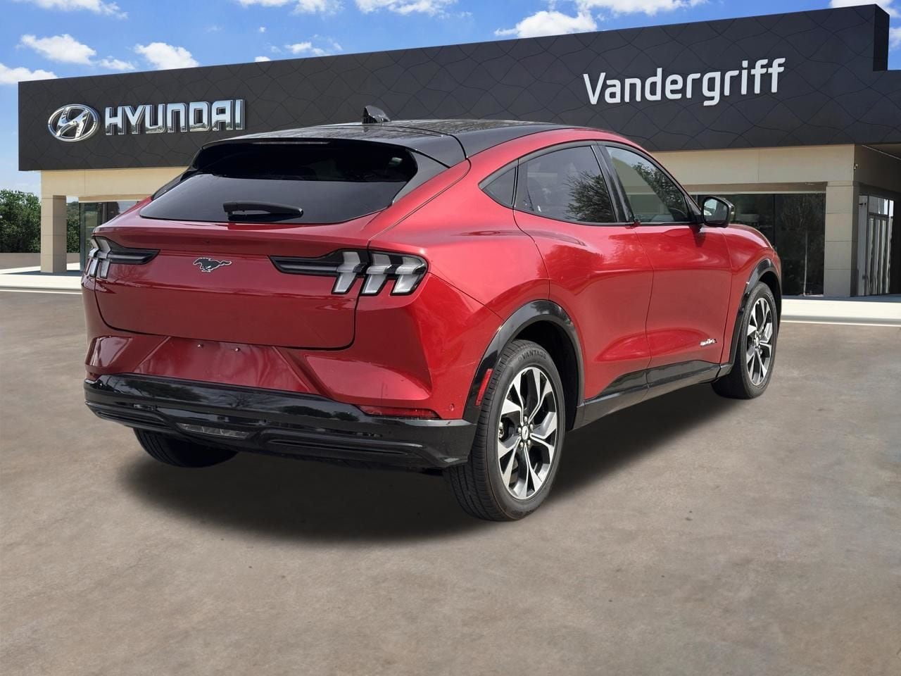 Used 2023 Rapid Red Tinted Ford Premium image 10