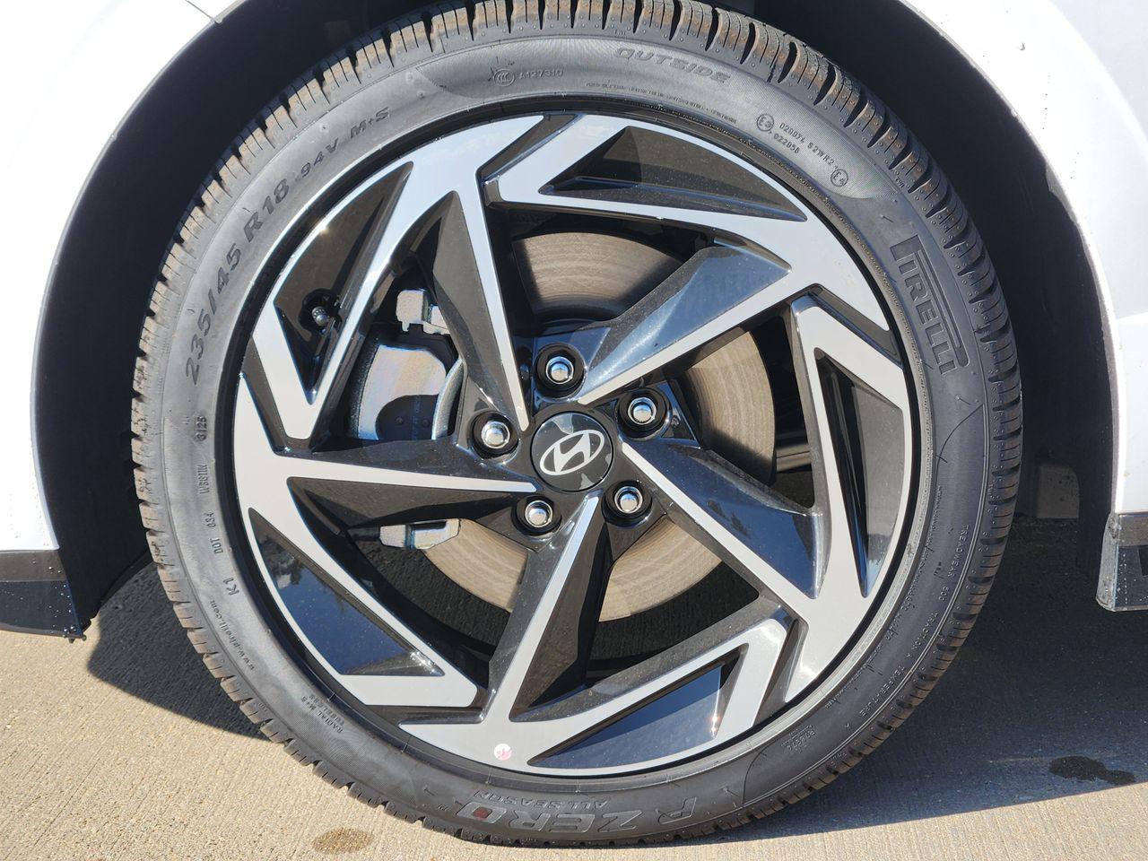 New 2026 W6H White Hyundai SEL Sport image 7