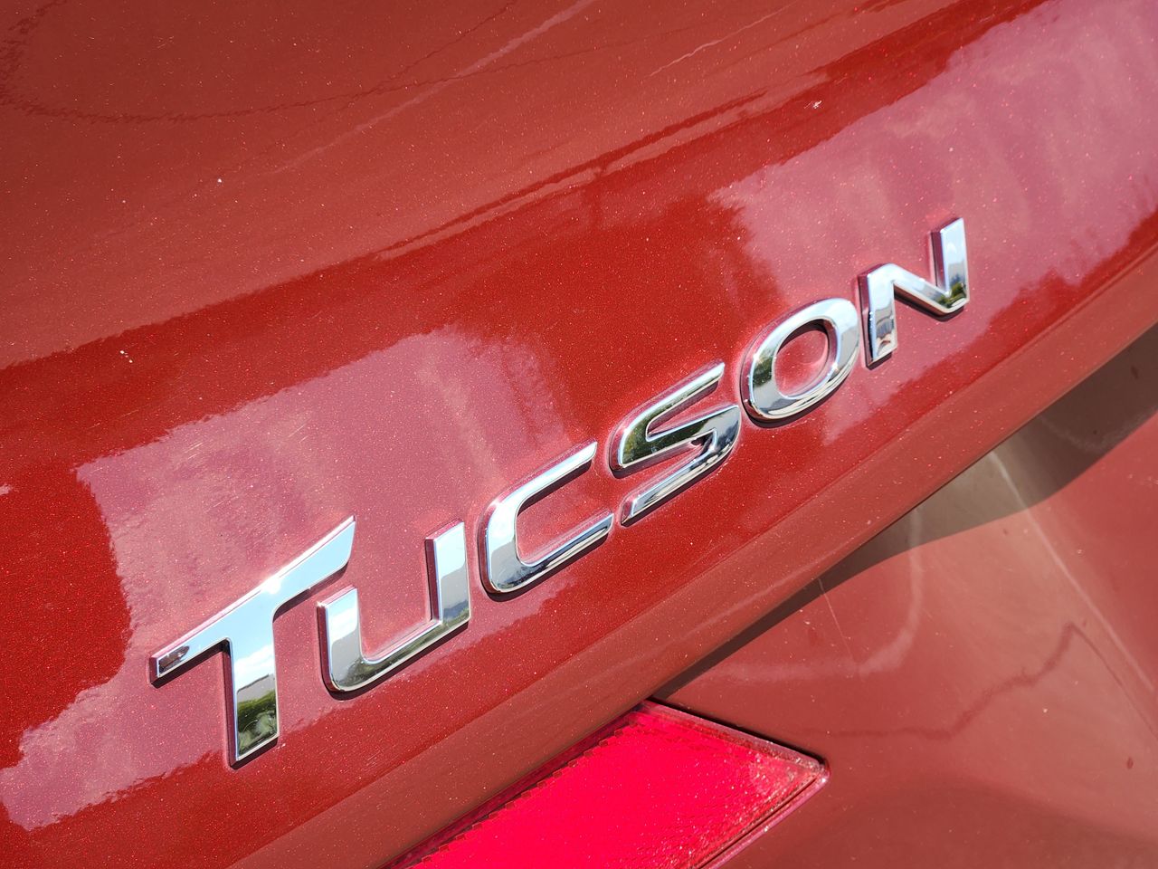 Used 2019 Gemstone Red Hyundai SE image 9