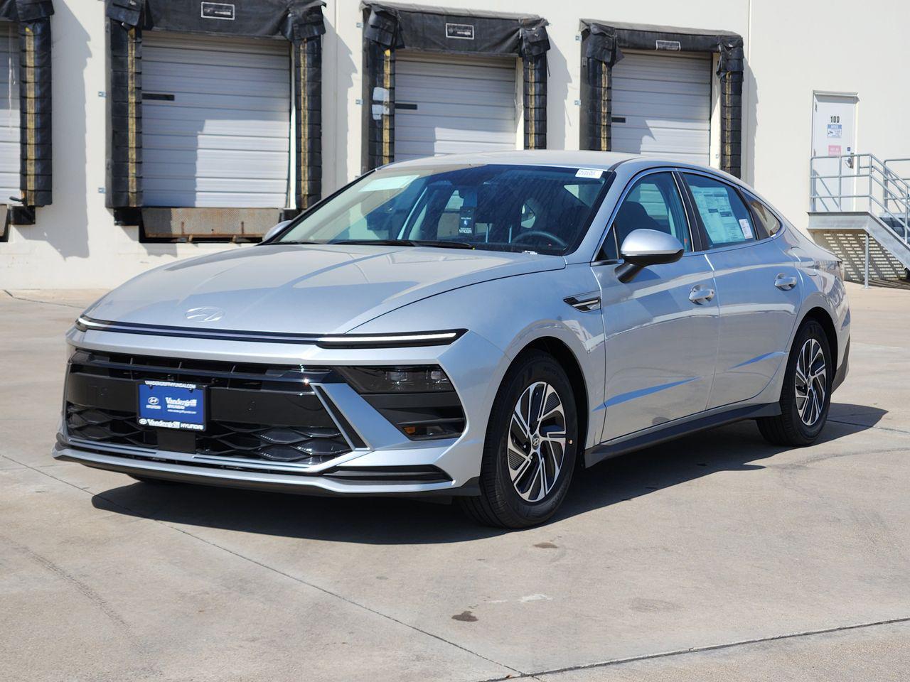 New 2026 T4A Silver Hyundai Blue image 2