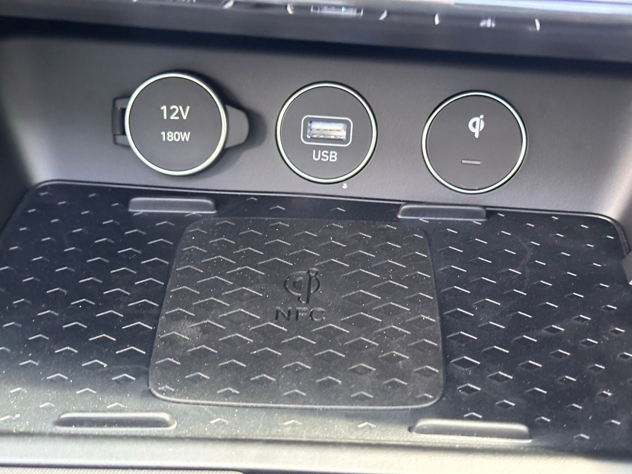 Used 2026 Alta White Genesis 3.3T Sport Prestige image 38