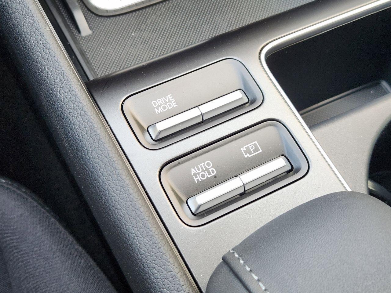 New 2026 T4A Silver Hyundai SEL Sport image 18