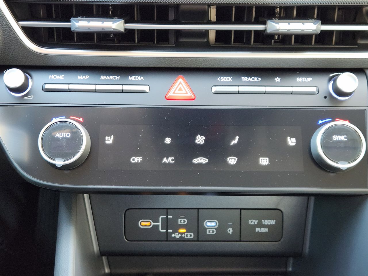 New 2026 T4A Silver Hyundai SEL Sport image 15