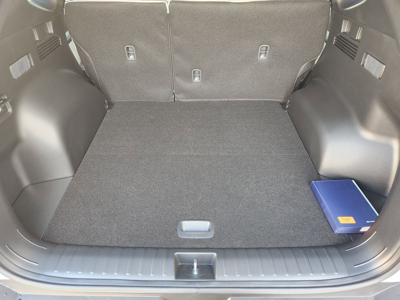 New 2026 W6H White Hyundai SEL FWD image 30