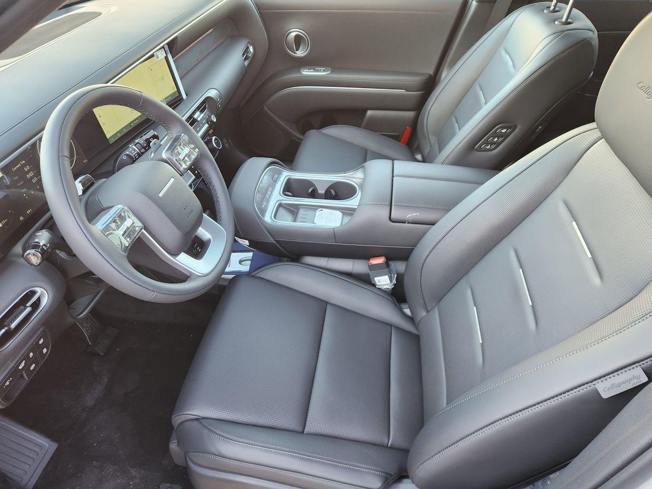 New 2026 T2X Silver Hyundai Calligraphy FWD image 9