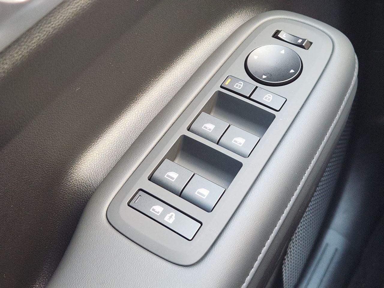 New 2027 Ecotronic Gray Hyundai SEL FWD image 18