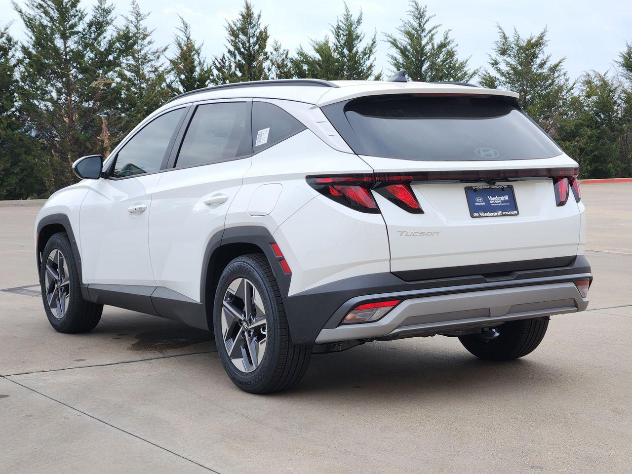 New 2026 W6H White Hyundai SEL FWD image 3