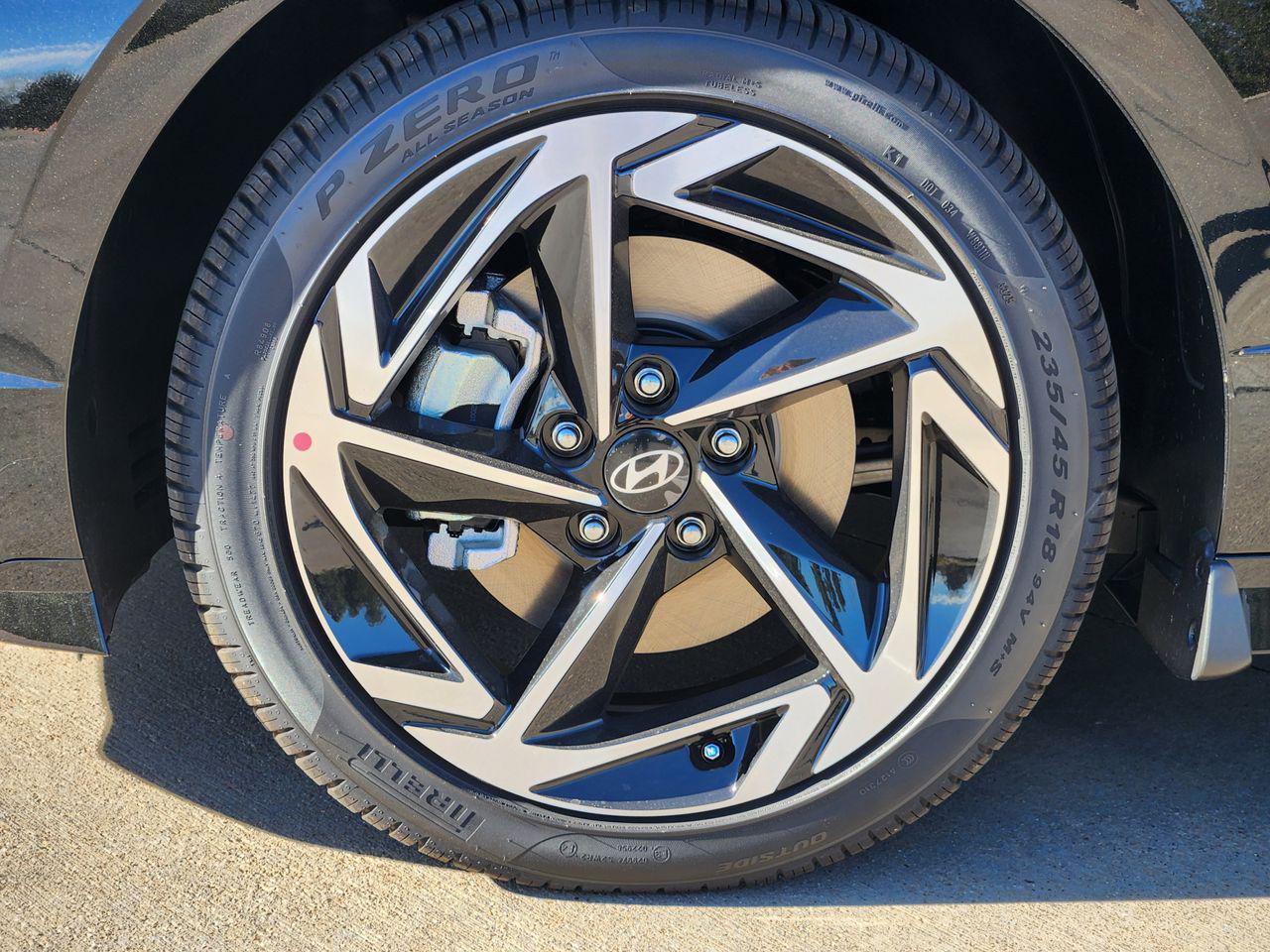 New 2026 Abyss Black Hyundai SEL Sport image 9