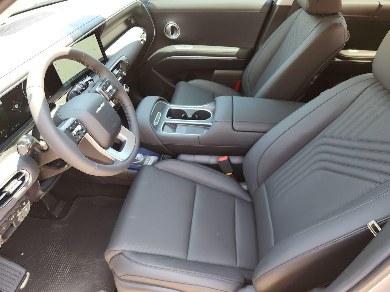 New 2027 Shimmering Silver Hyundai SEL Premium FWD image 8