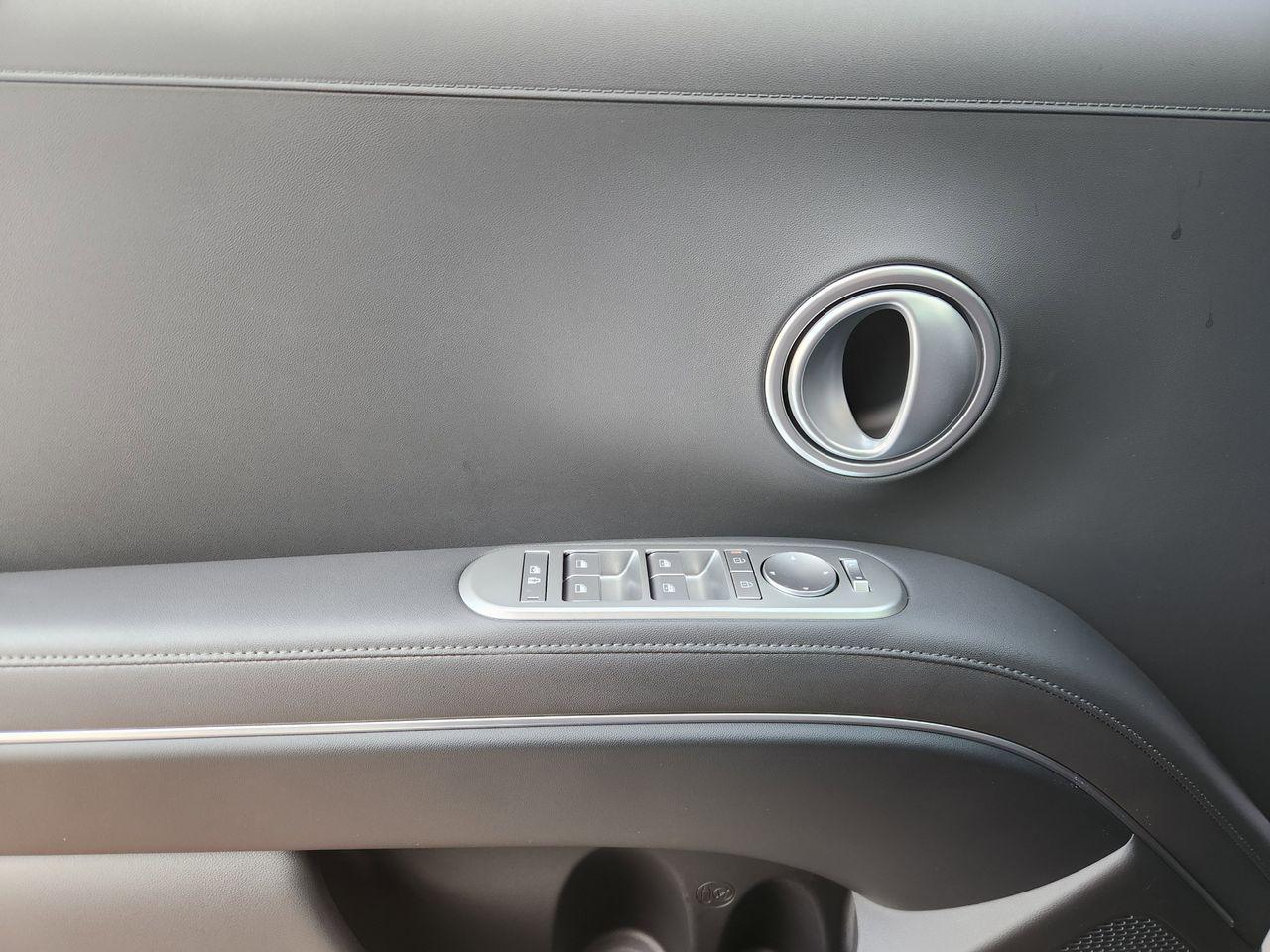 New 2026 WC9 White Hyundai SEL FWD image 22