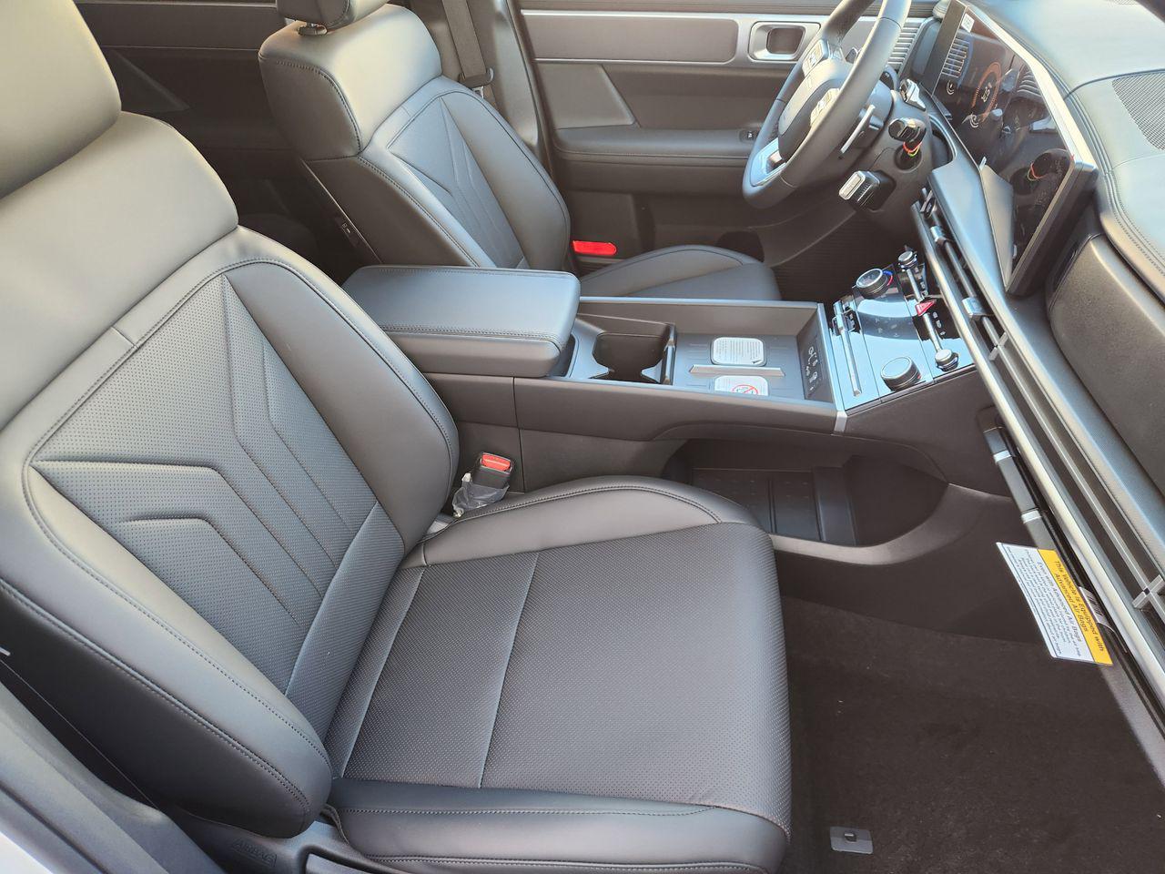 New 2026 W6H White Hyundai SEL image 11