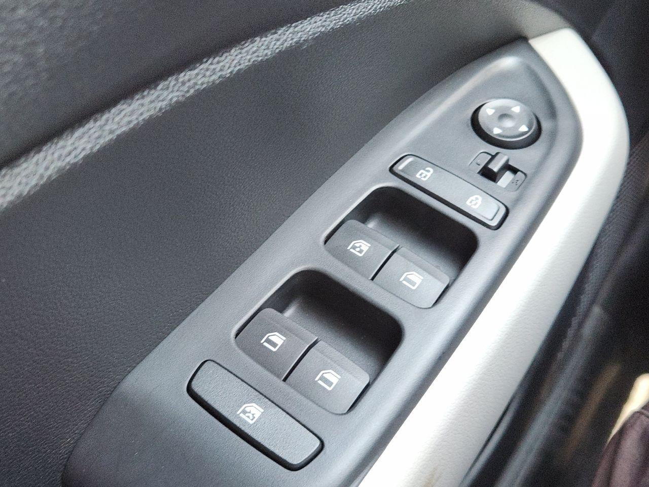 New 2026 Onyx Black Hyundai SEL image 20