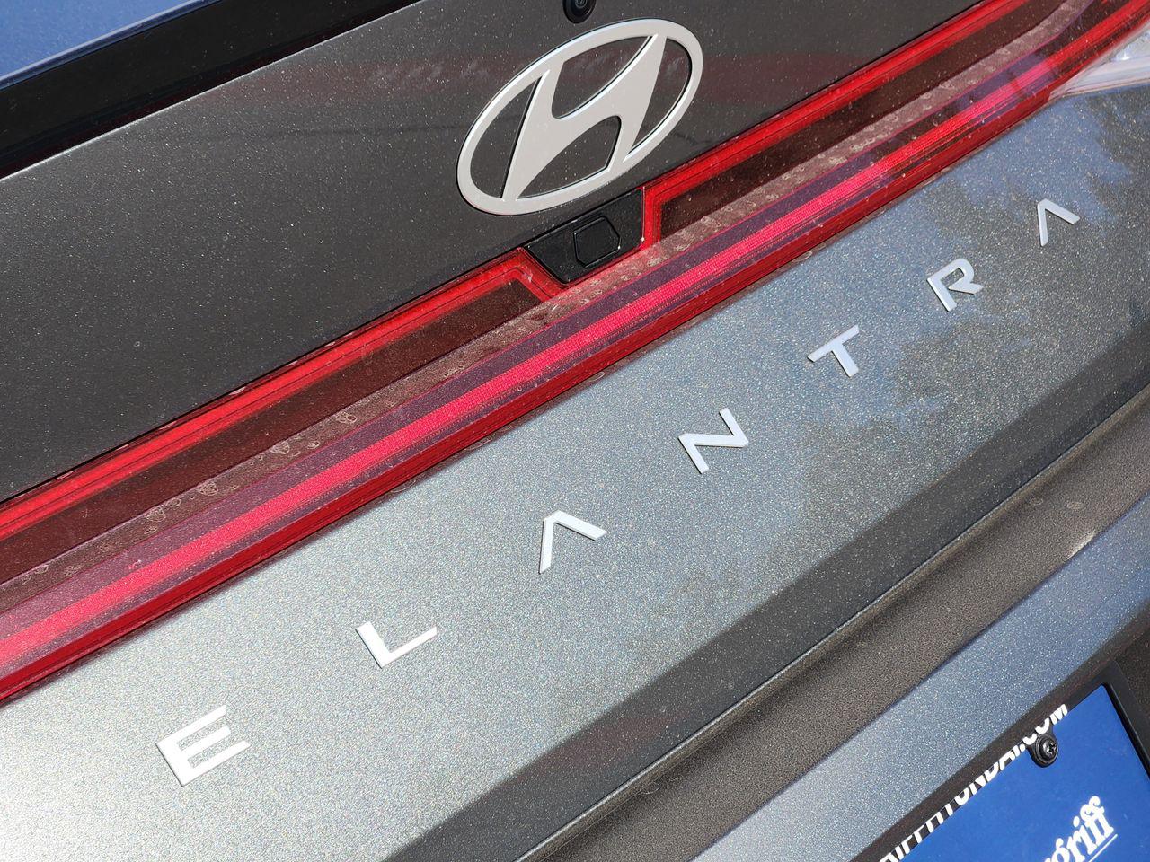 New 2026 A5G Gray Hyundai SEL Sport Premium image 8