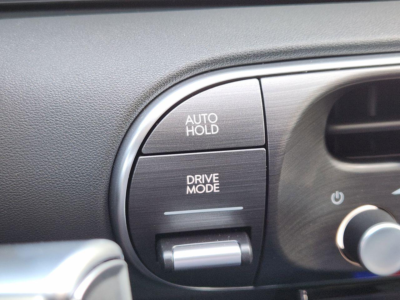 New 2026 WC9 White Hyundai SEL FWD image 16