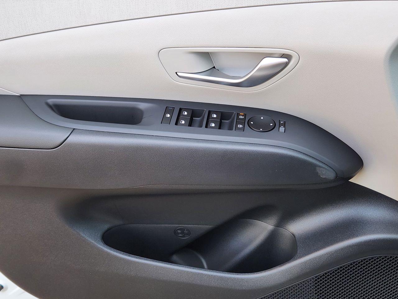 New 2026 W6H White Hyundai SEL Premium FWD image 21